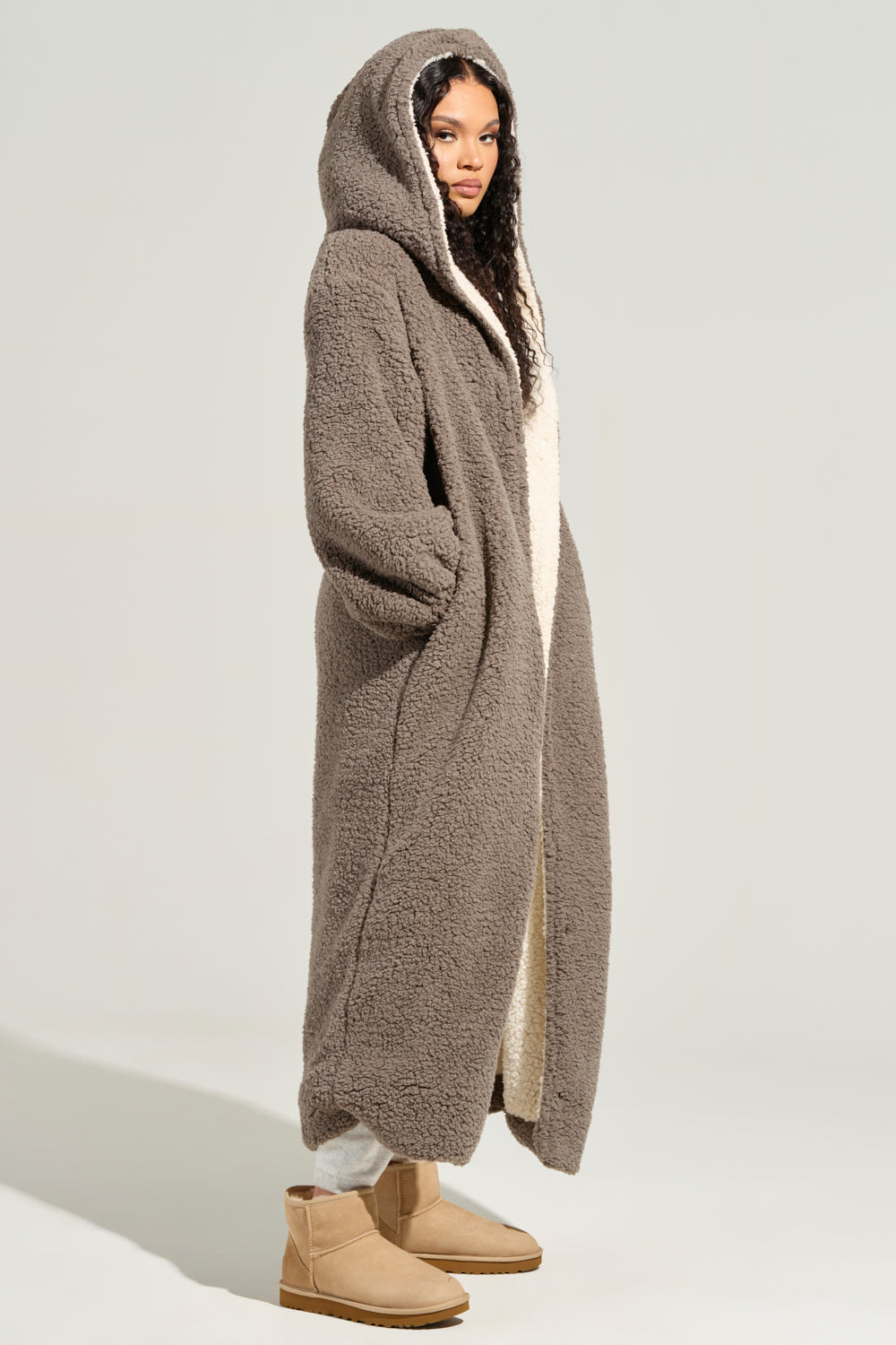 BEAR HUG REVERSIBLE FLEECE TRENCH – AKIRA