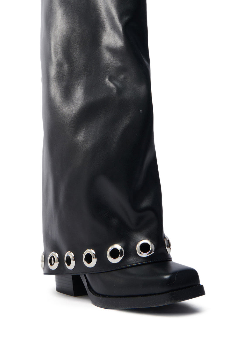 AZALEA WANG BLACK FOLD OVER CHUNKY BOOT – AKIRA - Main Image