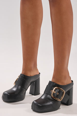 AZALEA WANG ELYSIA BLACK PU ROUND TOE MULE – AKIRA