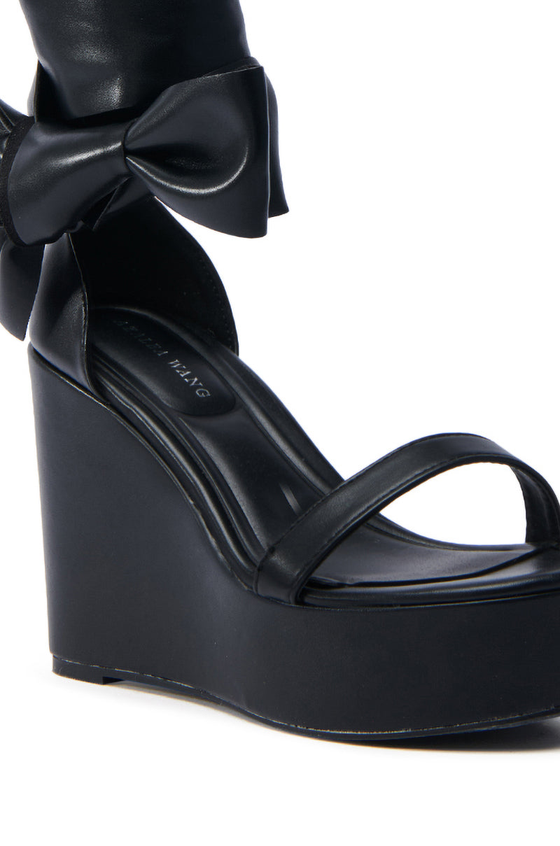 AZALEA WANG EMEKA BLACK WEDGE SANDAL – AKIRA