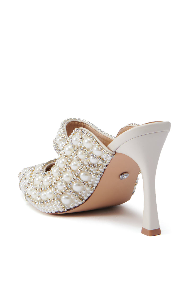 aya AZALEA WANG ENYA SILVER PUMP – AKIRA