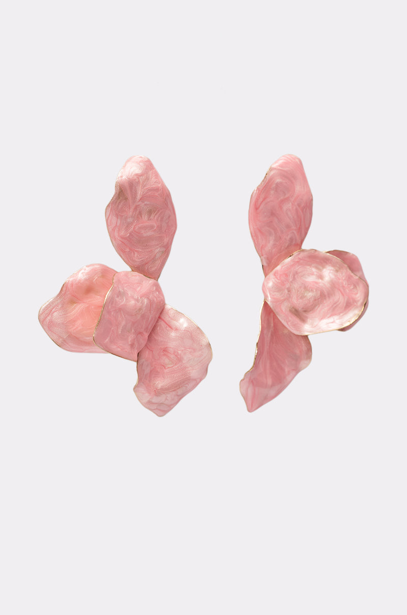 PRETTY IN PINK EARRING: Pink petal-shaped earrings with a marbled texture and metallic edges, shown on a light gray background. Perfect as vacation jewelry or for adding a spring-ready statement to your look. 4