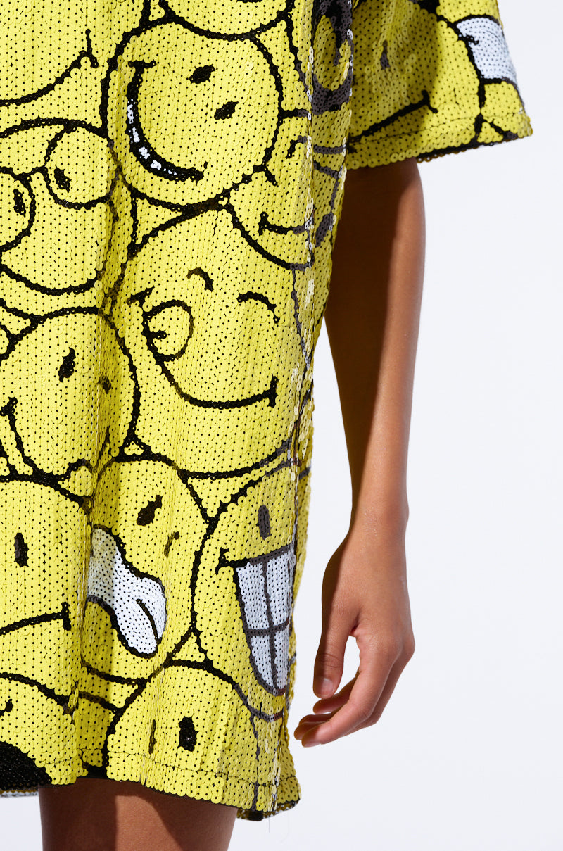 sequin smiley face dress 2Chique Boutique Women's Sequin Smiley Face T Shirt Mini Dress Tunic Regular One Size Black