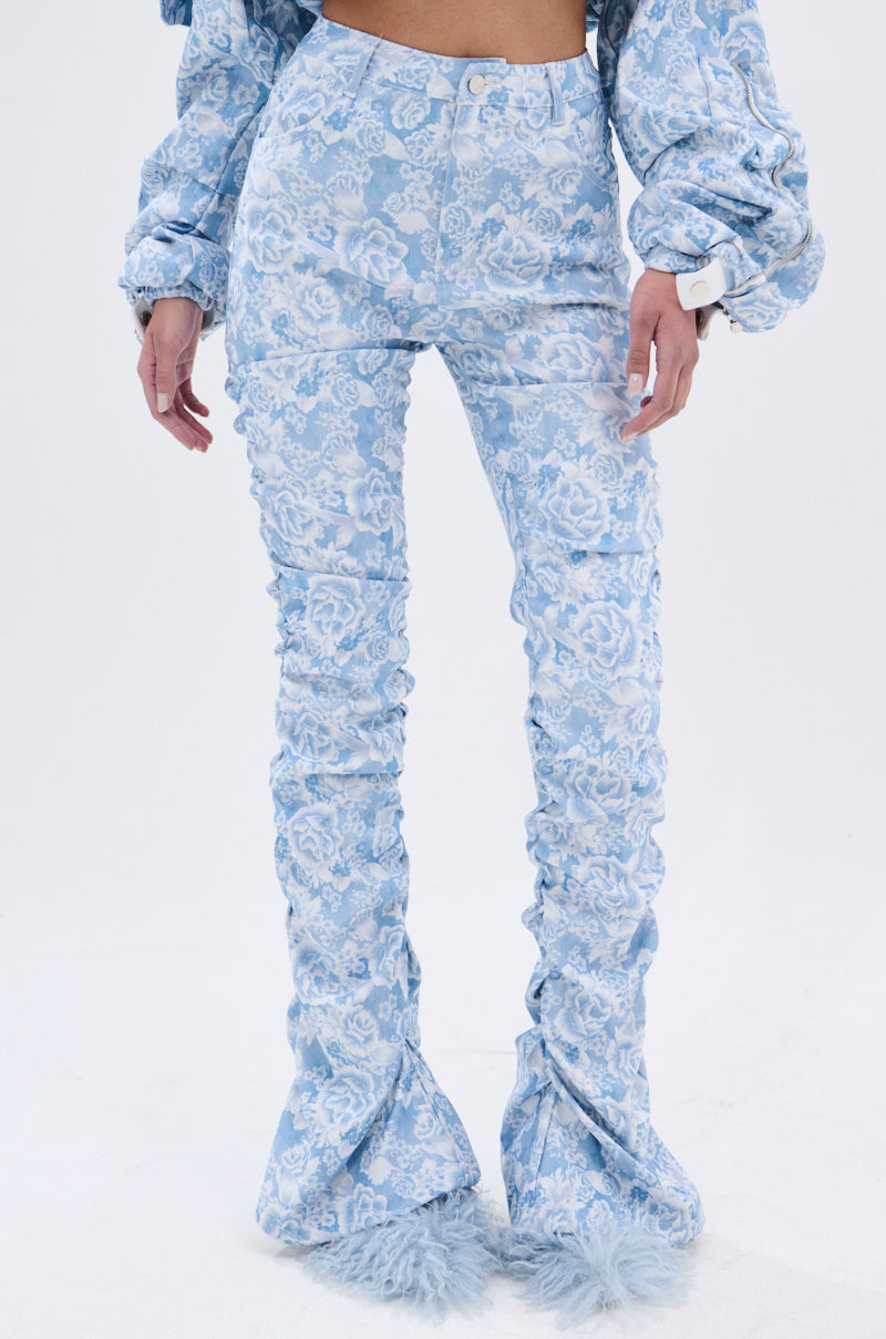 FLORAL LIFE DENIM STACKED PANT – AKIRA
