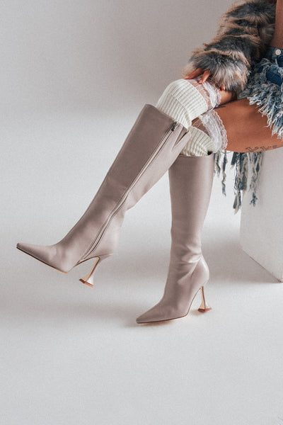 AZALEA WANG GAMMA GREY CHUNKY KNEE HIGH BOOT – AKIRA