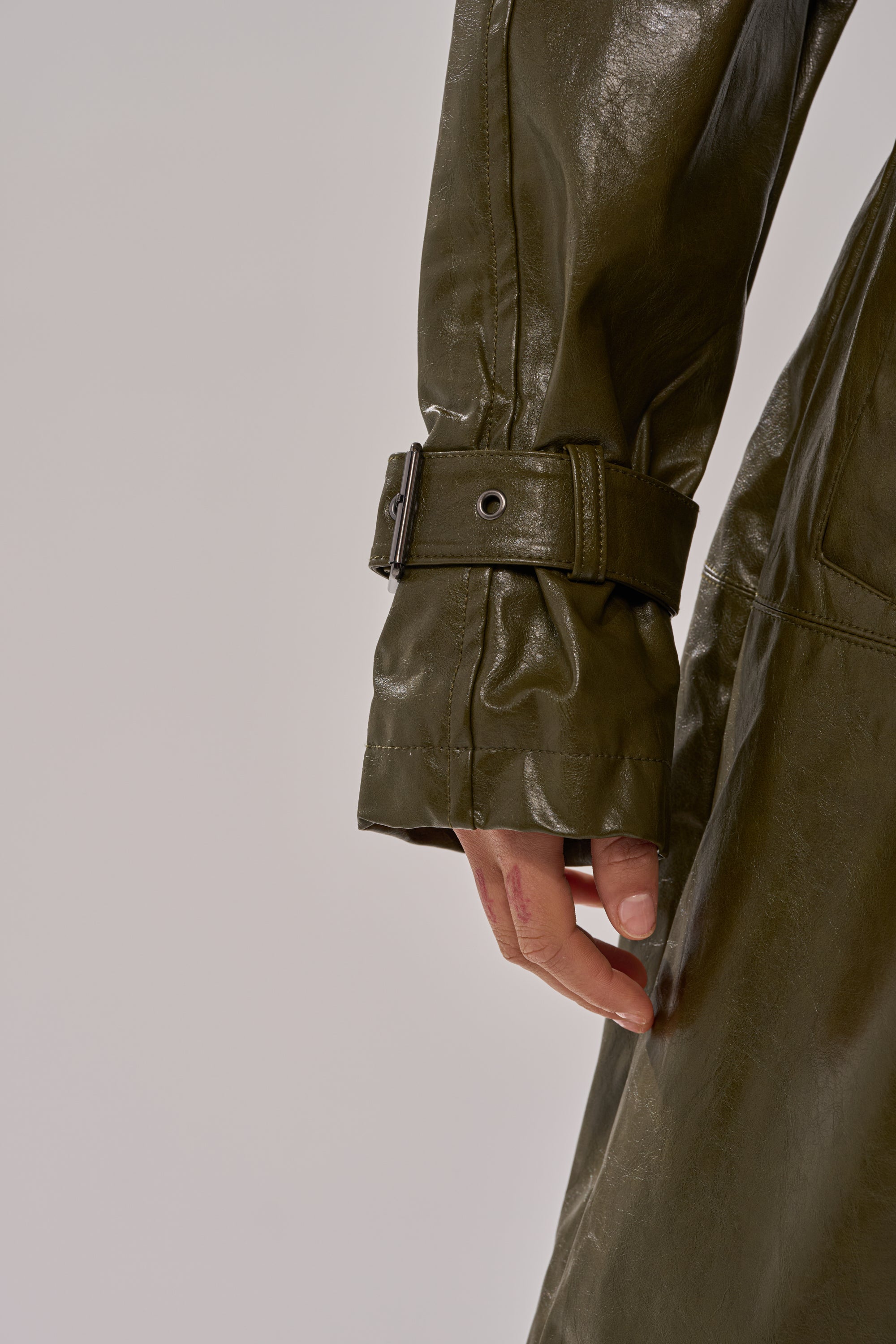 GEMINI EVERYDAY TRENCH IN OLIVE – AKIRA