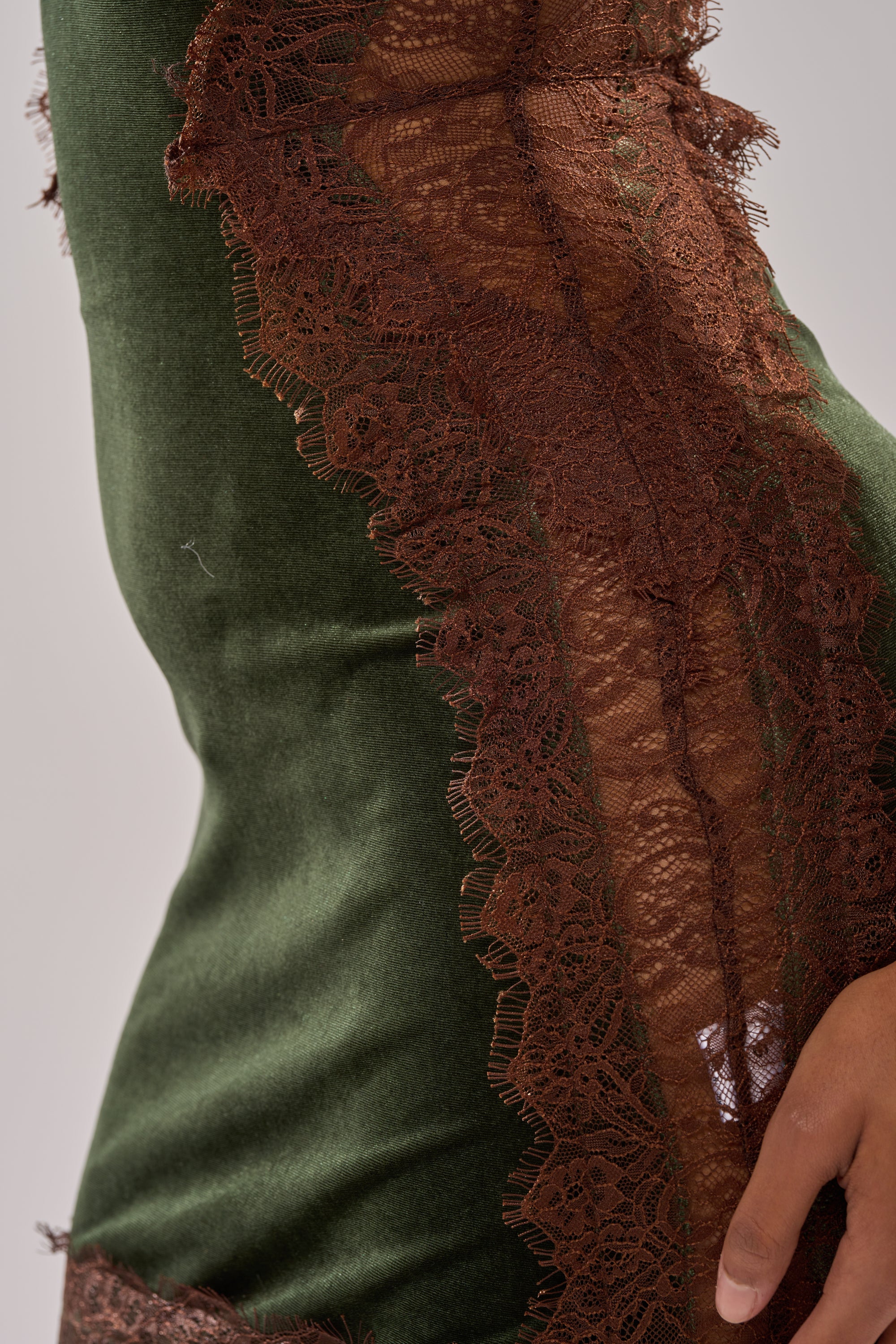 FOREST FAIRY VELVET MINI DRESS – AKIRA