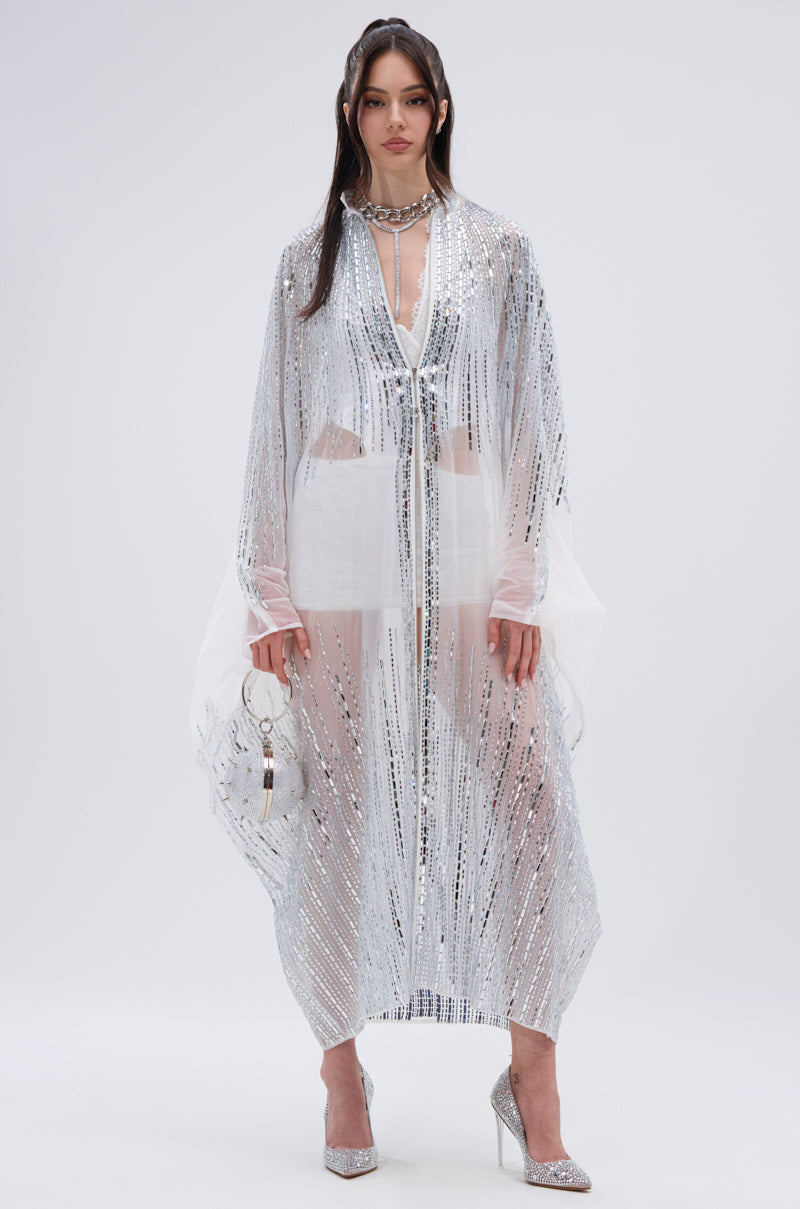 SPARKLE AND SHINE BLOUSE IN WHITE – AKIRA