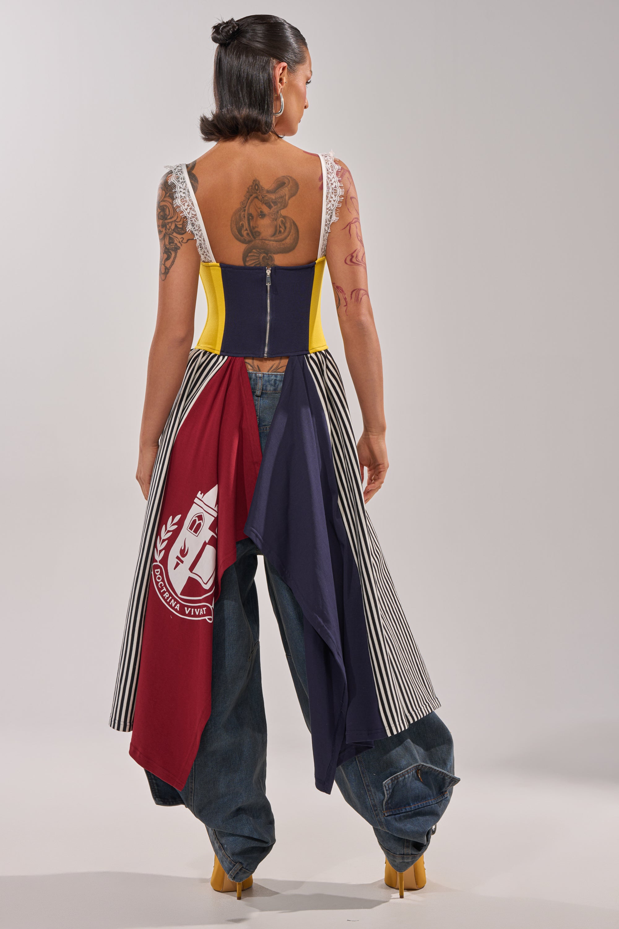 UNIVERSAL CORSET – AKIRA