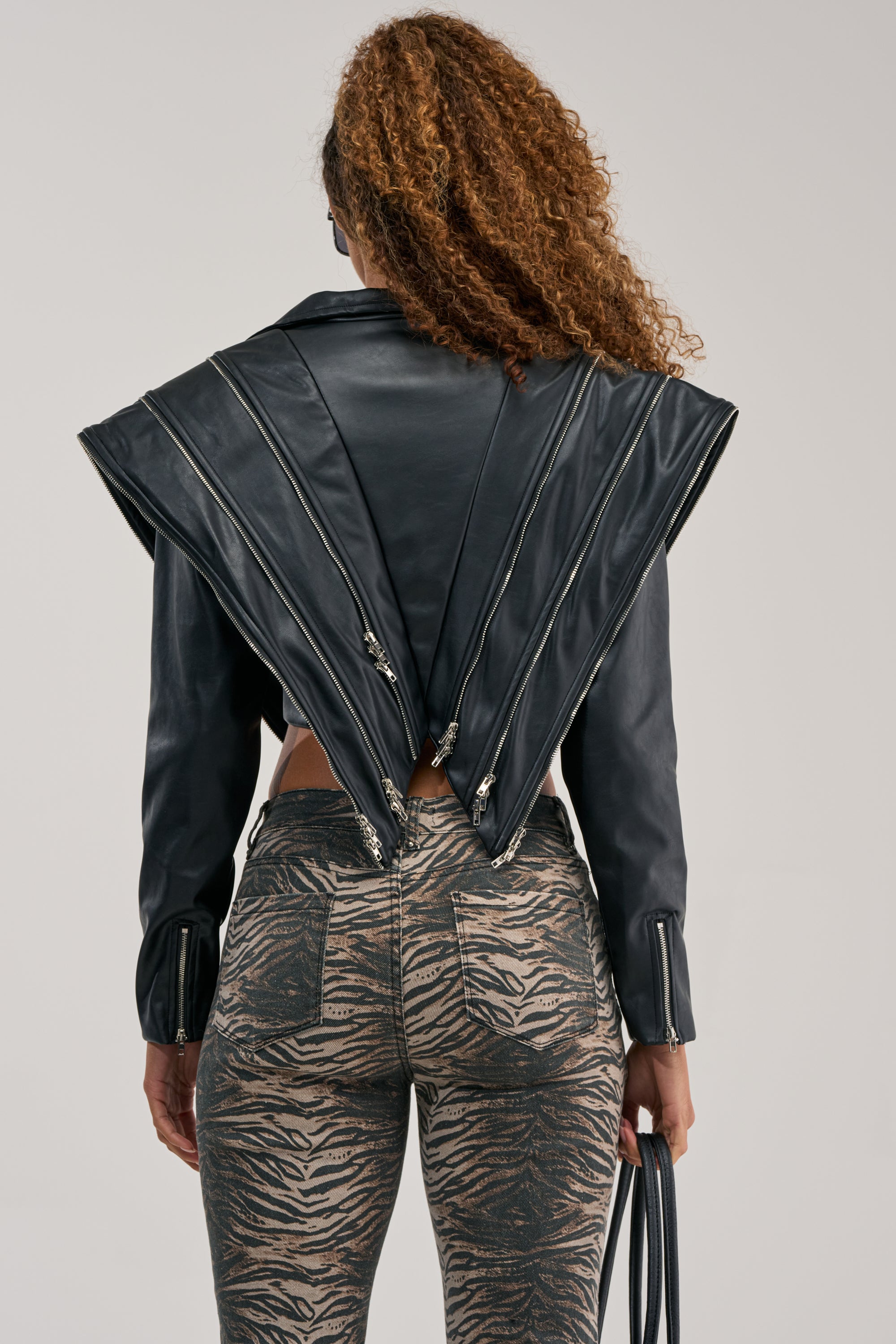 COSMO ZIPPER MOTO – AKIRA