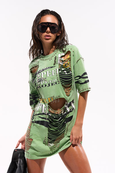 distressed t shirt dress AKIRA Never Too Much Oversized T-Shirt Western Prom Dresses Pennsylvania distressed graphic knitted Size:M conservative knee-length dress