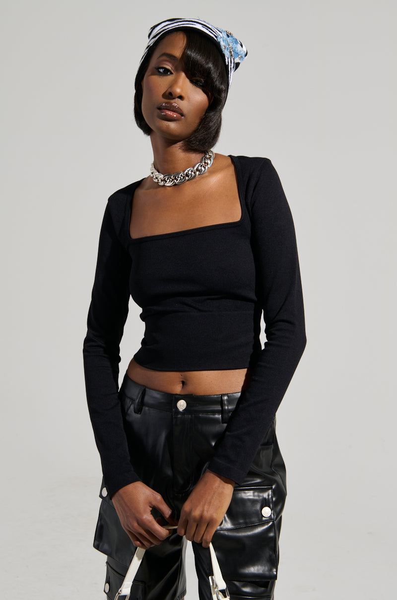 PAXTON SEXY SEAMLESS SQUARE NECK CROP TOP IN BLACK – AKIRA