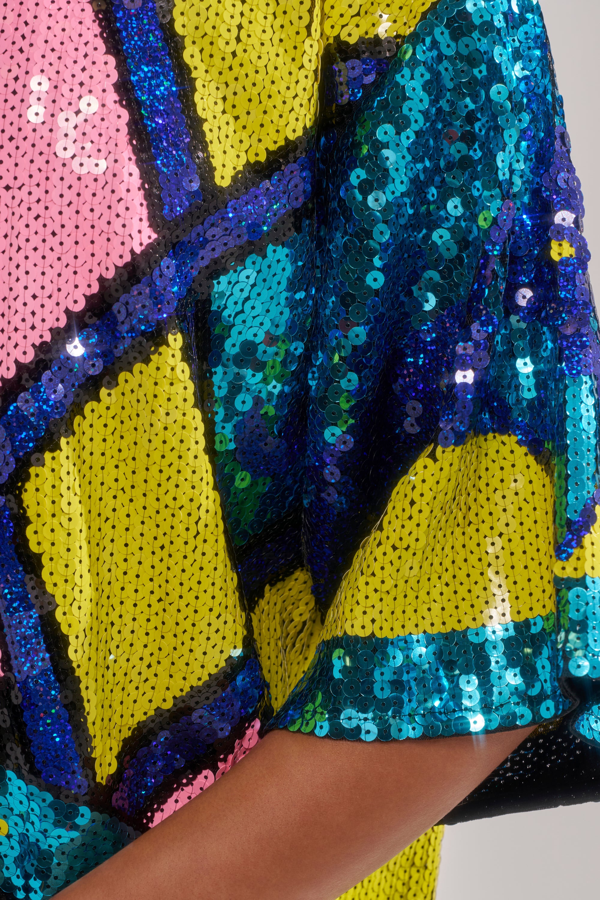 QUEEN OF HEARTS SEQUIN TSHIRT DRESS AKIRA QUEEN OF HEARTS SEQUIN TSHIRT DRESS AKIRA