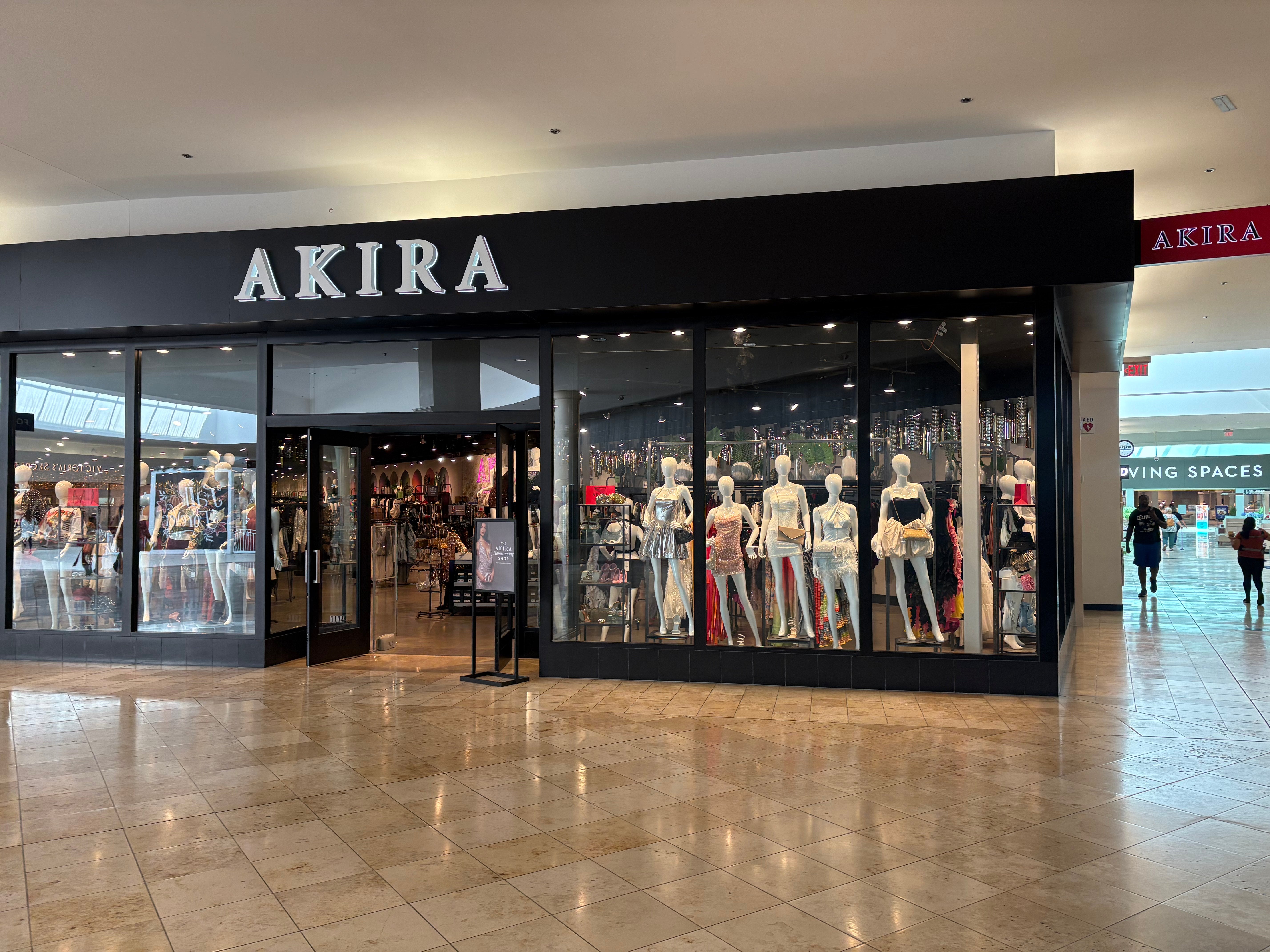 AKIRA Baybrook Mall Friendswood TX - Store & Personal Stylists