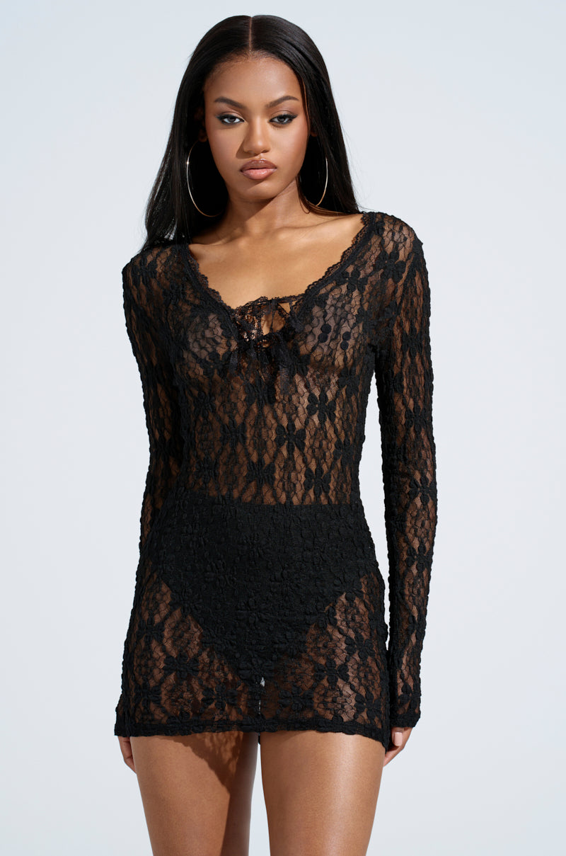 LIZZIE LACE MINI DRESS IN BLACK AKIRA LIZZIE LACE MINI DRESS IN BLACK AKIRA