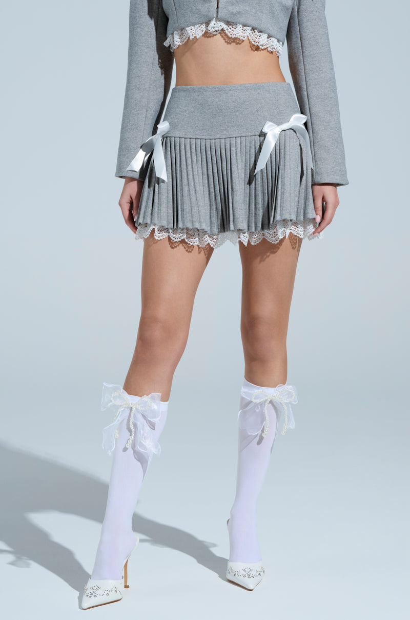 MARLEY LACE TRIM MINI SKIRT – AKIRA