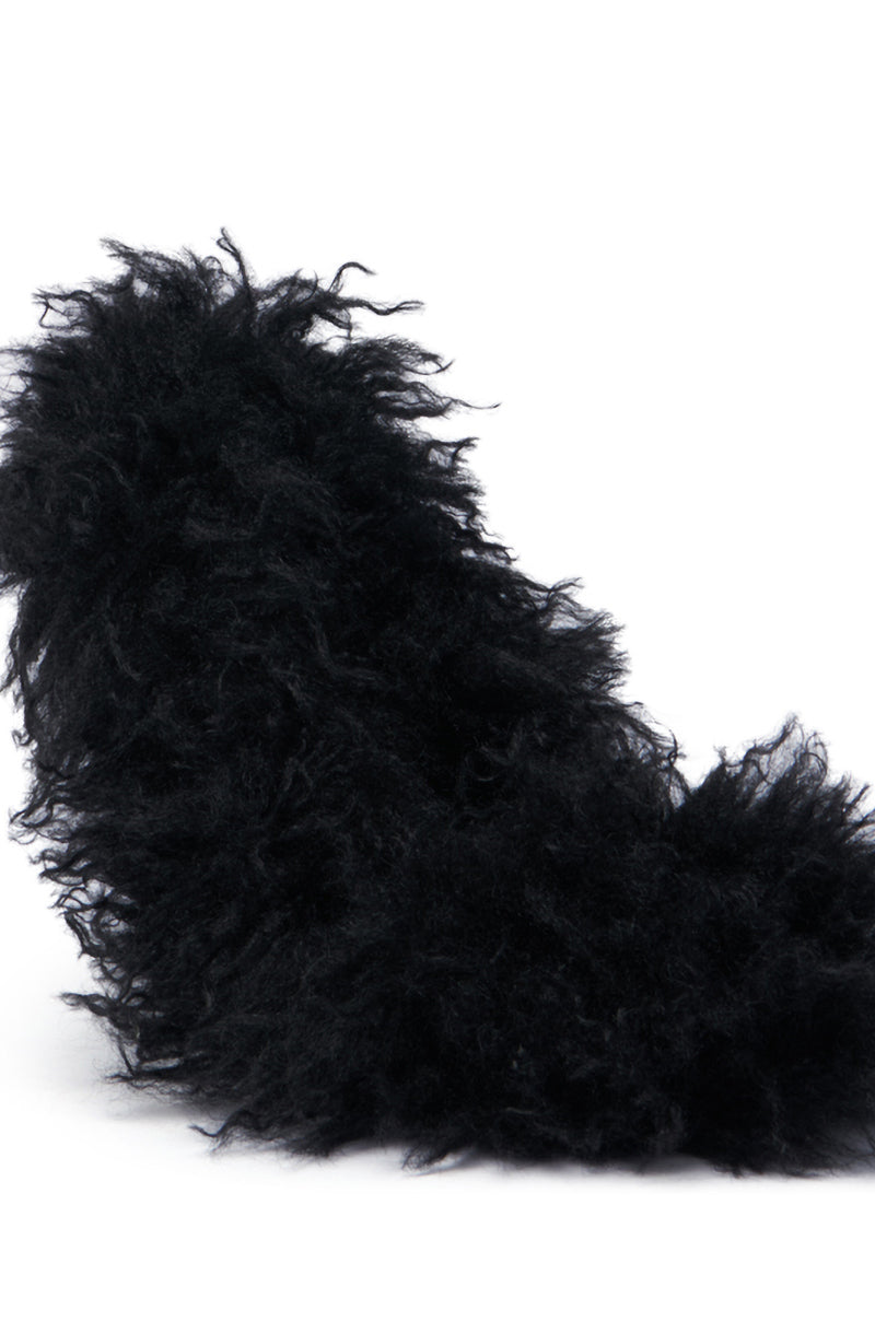Product Name: AZALEA WANG JAMEELA BLACK FUR STILETTO PUMP

Description: A stiletto pump featuring a black, fluffy, and shaggy design with a unique faux fur texture that resembles a woolly surface. The shoe creates a cozy and plush appearance akin to sinking into comfort, all set against its elegant structure.