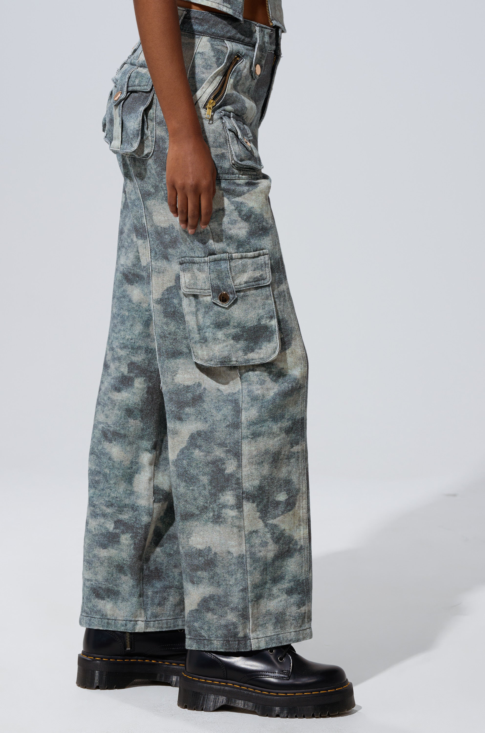 STEPH CAMO DENIM RELAXED PANT – AKIRA