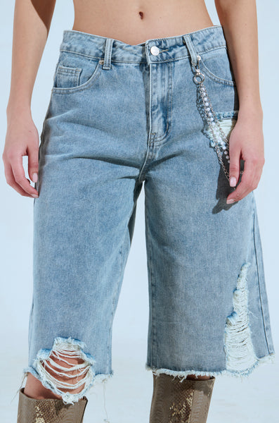 【DEARMINE】Boltid Damage Bermuda Denim Una Destroyed Short — JBD
