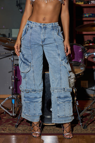 KARA DENIM CARGO PANT – AKIRA