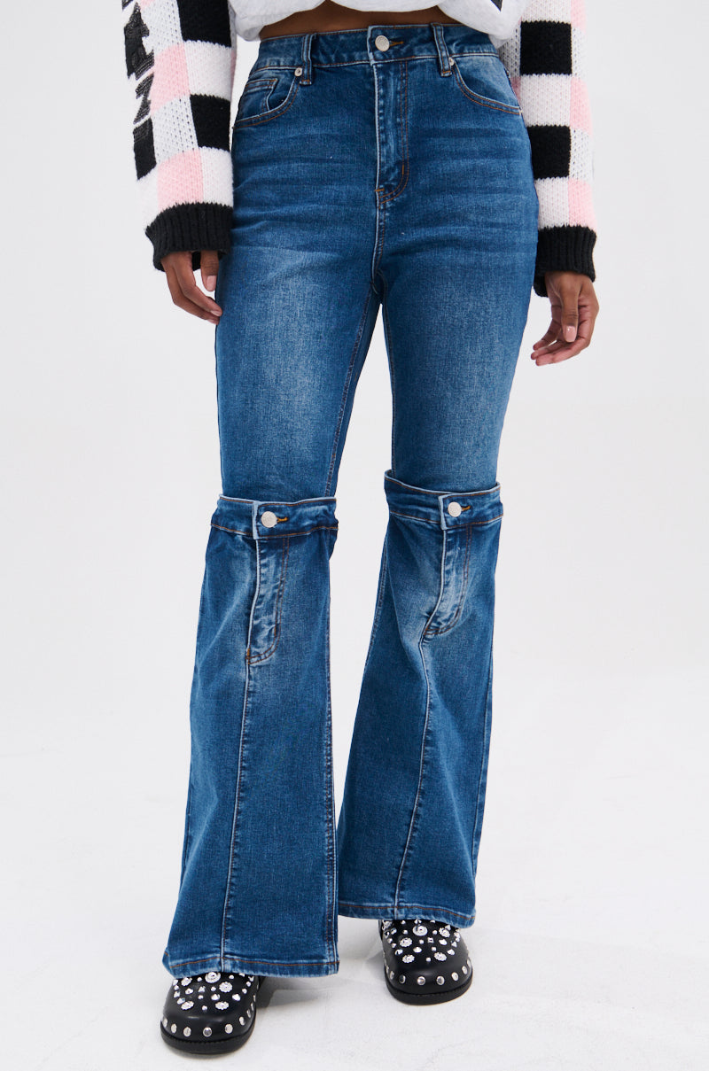 LIE TO ME EXPOSED KNEE DENIM JEANS – AKIRA