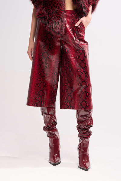 EXTRA IS MY MIDDLE NAME SNAKE BERMUDA SHORT – AKIRA