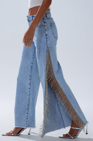 ESSENTIAL RELAXED FIT BLING DENIM JEANS – AKIRA
