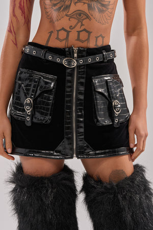 【特注品】【希少】AKIRA STRONG BLACK【１０,５°】【Ｓ】綺麗 FEELING CRAZY MINI SKIRT – AKIRA