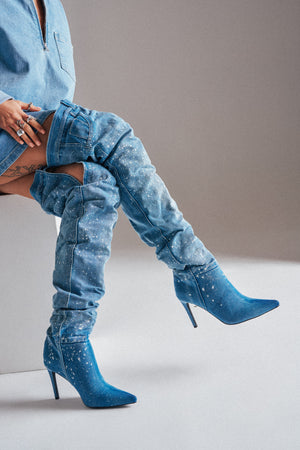く*の様 bolan似 white blue boots cut denim o AZALEA WANG JEANNI DENIM SPLATTER PAINTED STILETTO BOOT – AKIRA