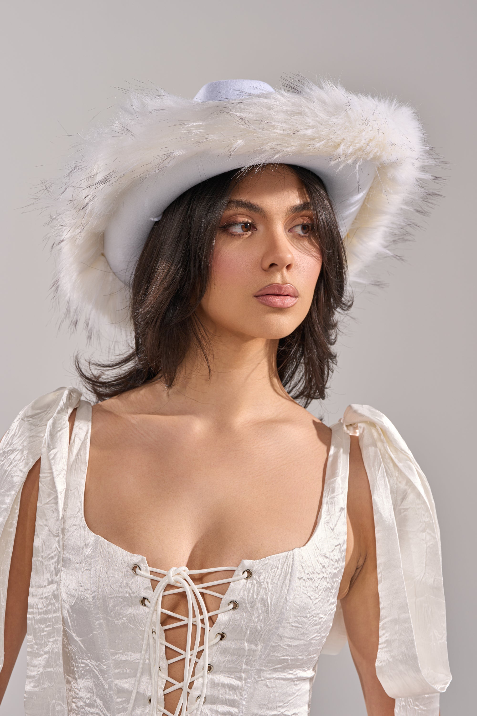 LETS RIDE FAUX FUR TRIM COWBOY HAT – AKIRA