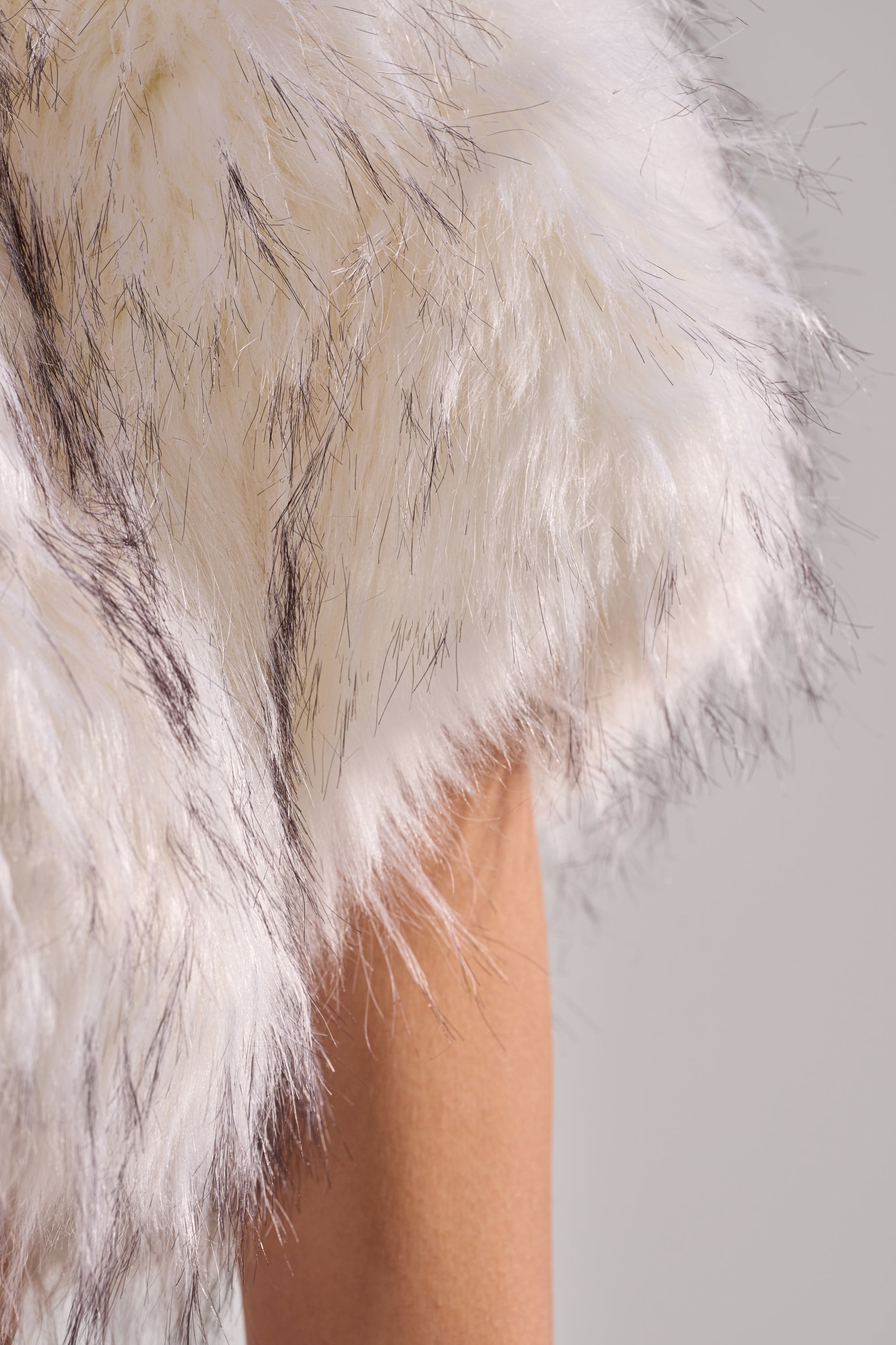 Luxury fur shawl ラグジュアリーファーショール リアルフォックス Luxury Genuine Real Fur Shawl Wrap Scarves Silver Fox Fur Poncho