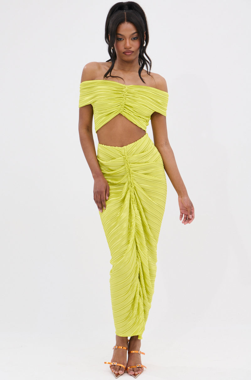 SWEET AS CAN BE GREEN OFF THE SHOULDER TOP – AKIRA