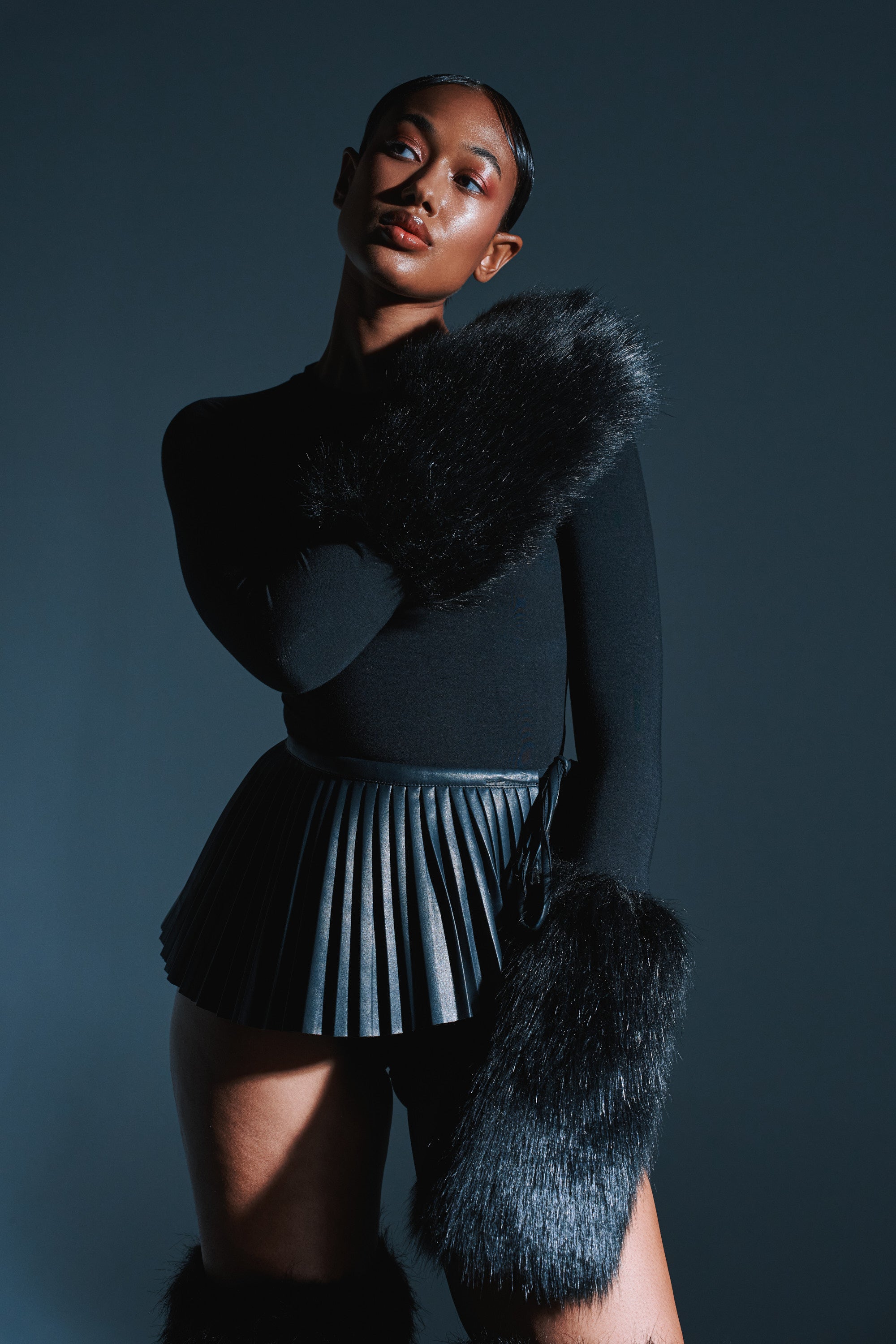 BEEDEN FUR COLLAR KNITTED BODY SUIT ブラック FUR BABY BODYSUIT – AKIRA