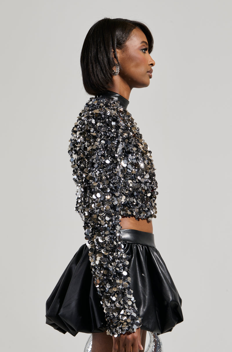 ララ NEO ONE SLEEVED BUCKLE TOP – AKIRA