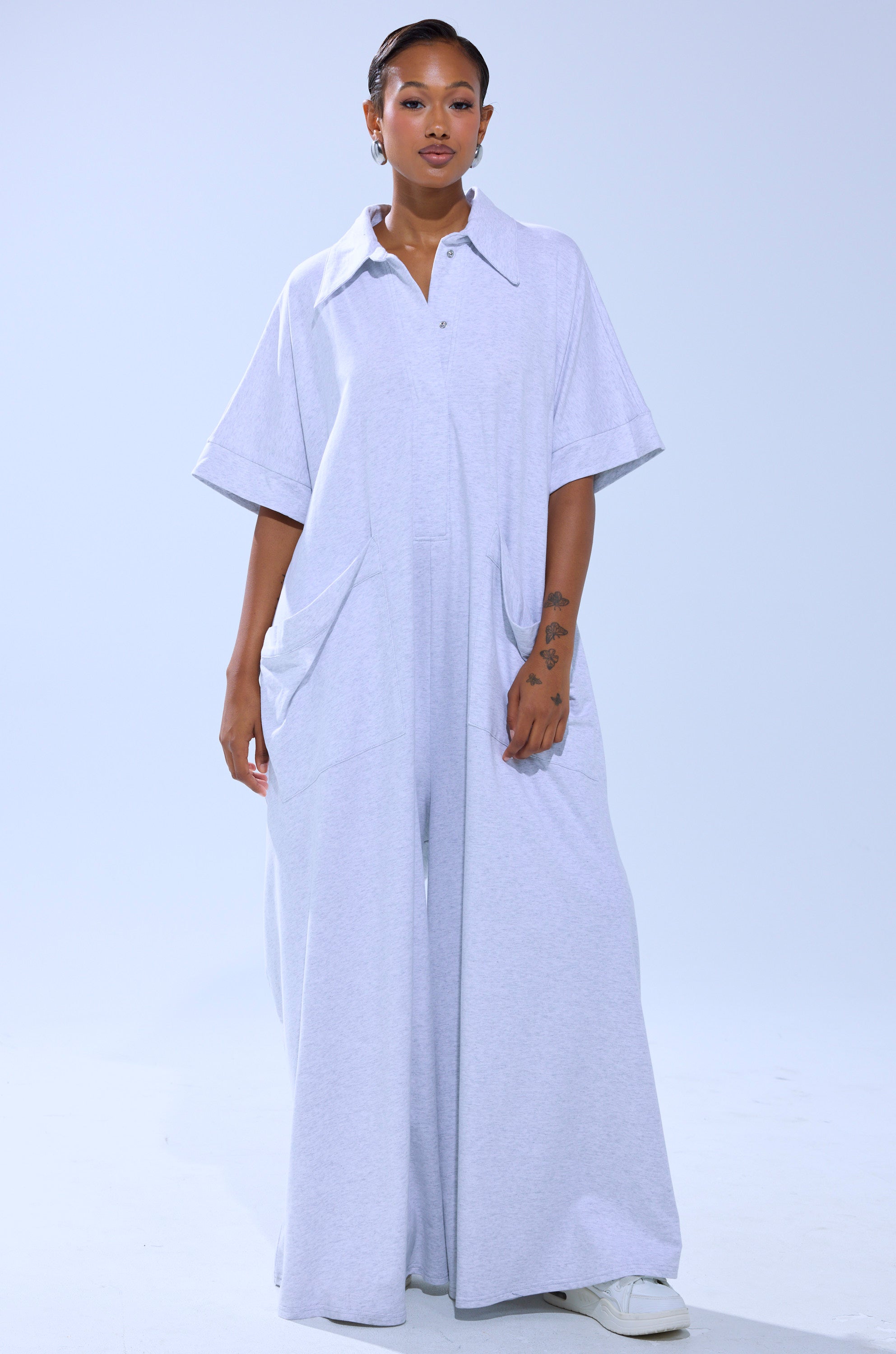 SHE'S RICH OVERSIZED JUMPSUIT IN HEATHER GREY – AKIRA