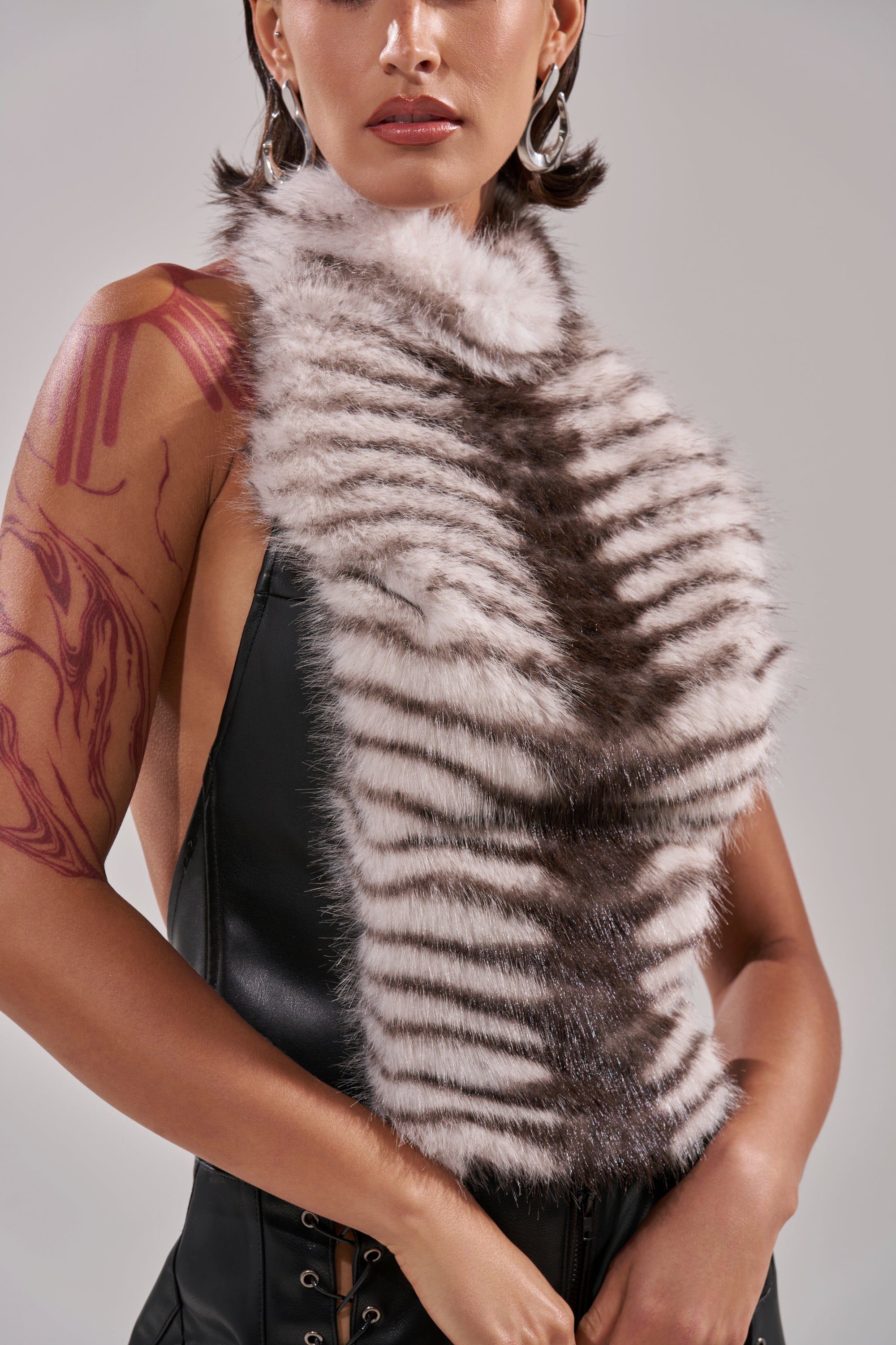 I'M MY OWN SPIRIT ANIMAL MOCK NECK FUR TOP – AKIRA