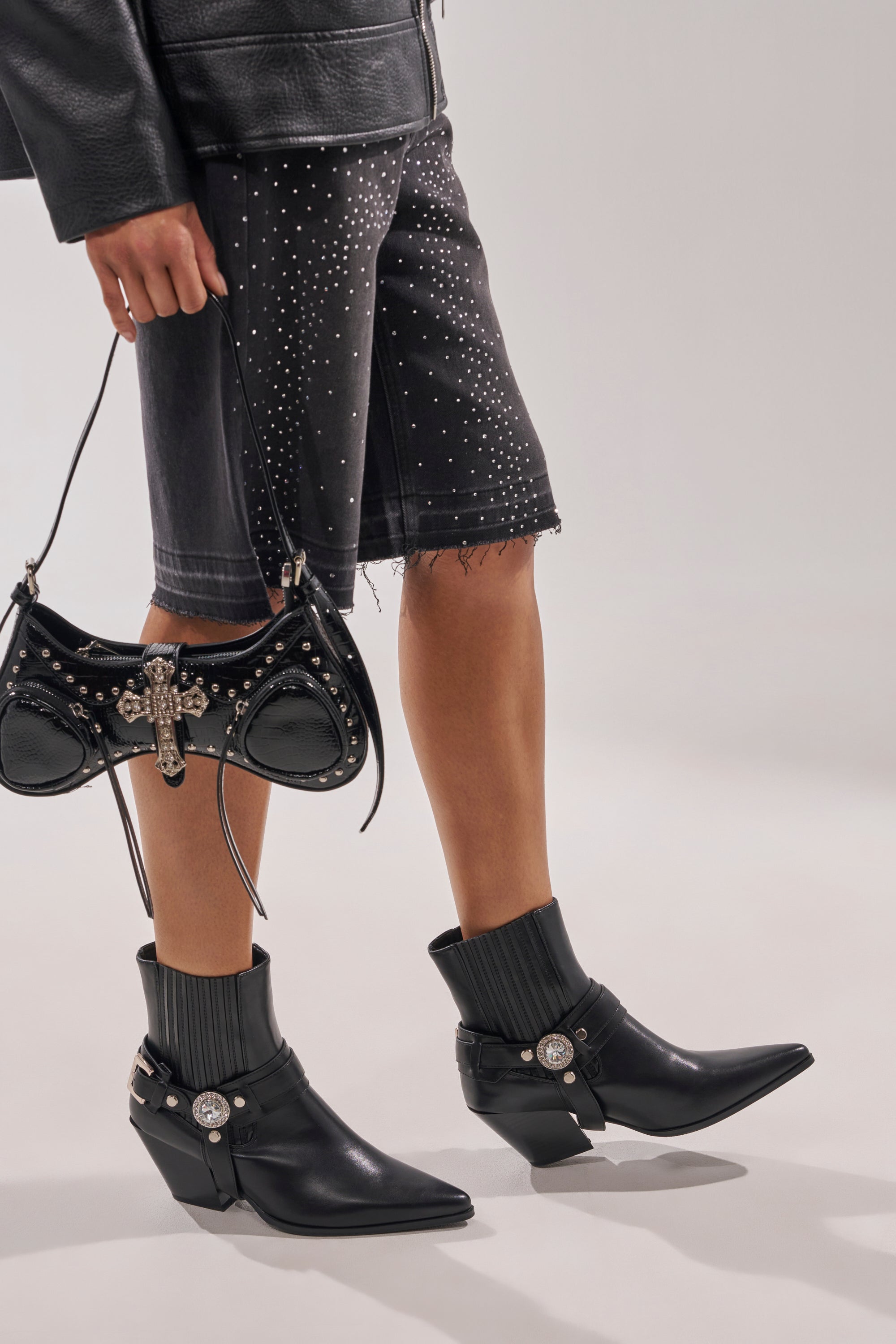 AZALEA WANG LENKOV BLACK WESTERN BOOT – AKIRA