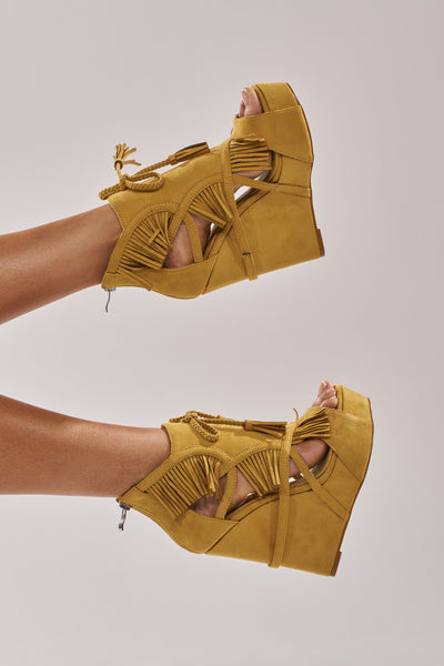 AZALEA WANG LEONTINE WARM OLIVE WEDGE FAUX SUEDE SANDAL – AKIRA