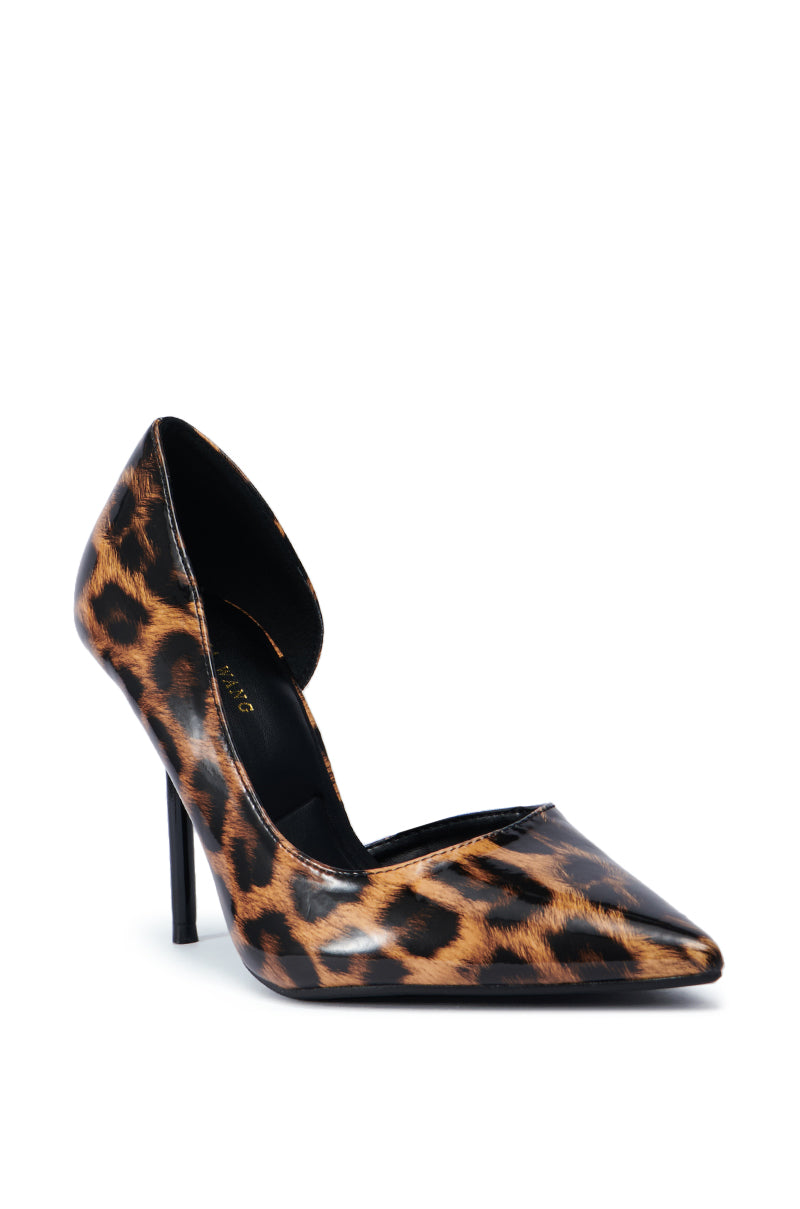 The AZALEA WANG MOBWIFE LEOPARD PUMP highlights a pointed toe and sleek design, accentuated by an open side and classic stiletto heel. 0