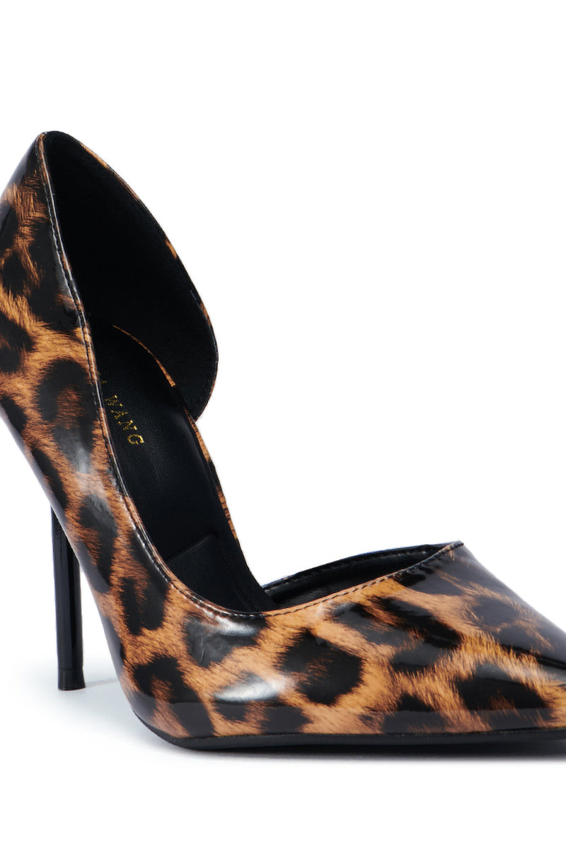Introducing the AZALEA WANG MOBWIFE LEOPARD PUMP: a pointed-toe pump showcasing an elegant design. This shoe features a chic black interior and a striking stiletto heel, making it the ultimate bold fashion statement. 6