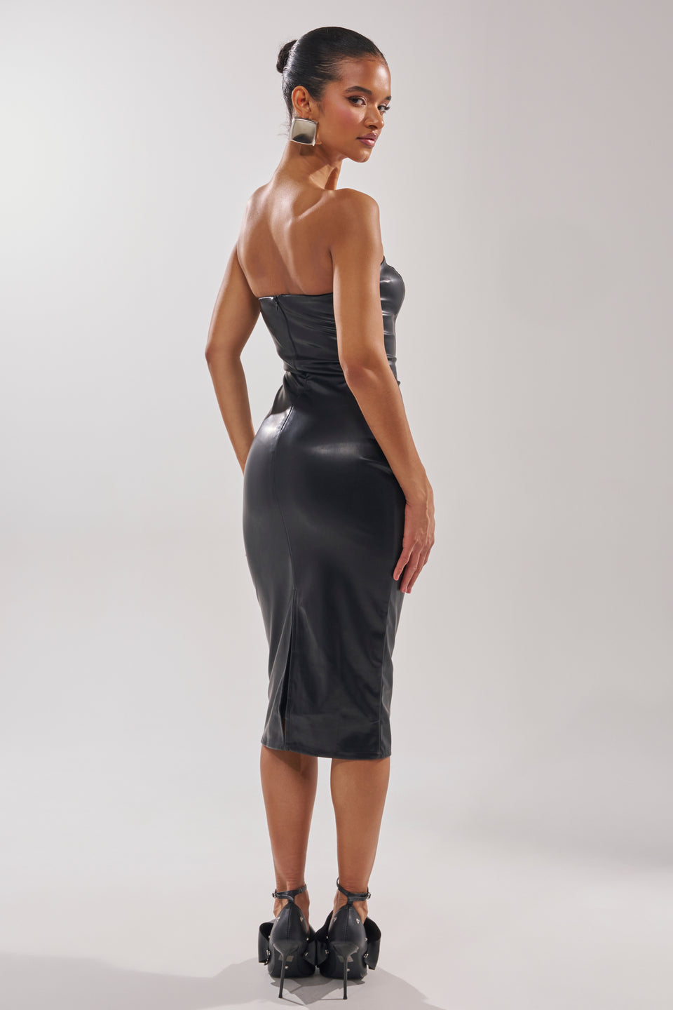 black leather midi dress OH HOT DAMN FAUX LEATHER MIDI DRESS IN BLACK – AKIRA
