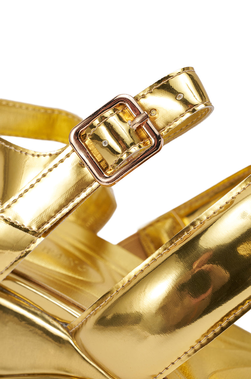 ゴールドパール♪ AZALEA WANG NEVES GOLD SANDAL – AKIRA