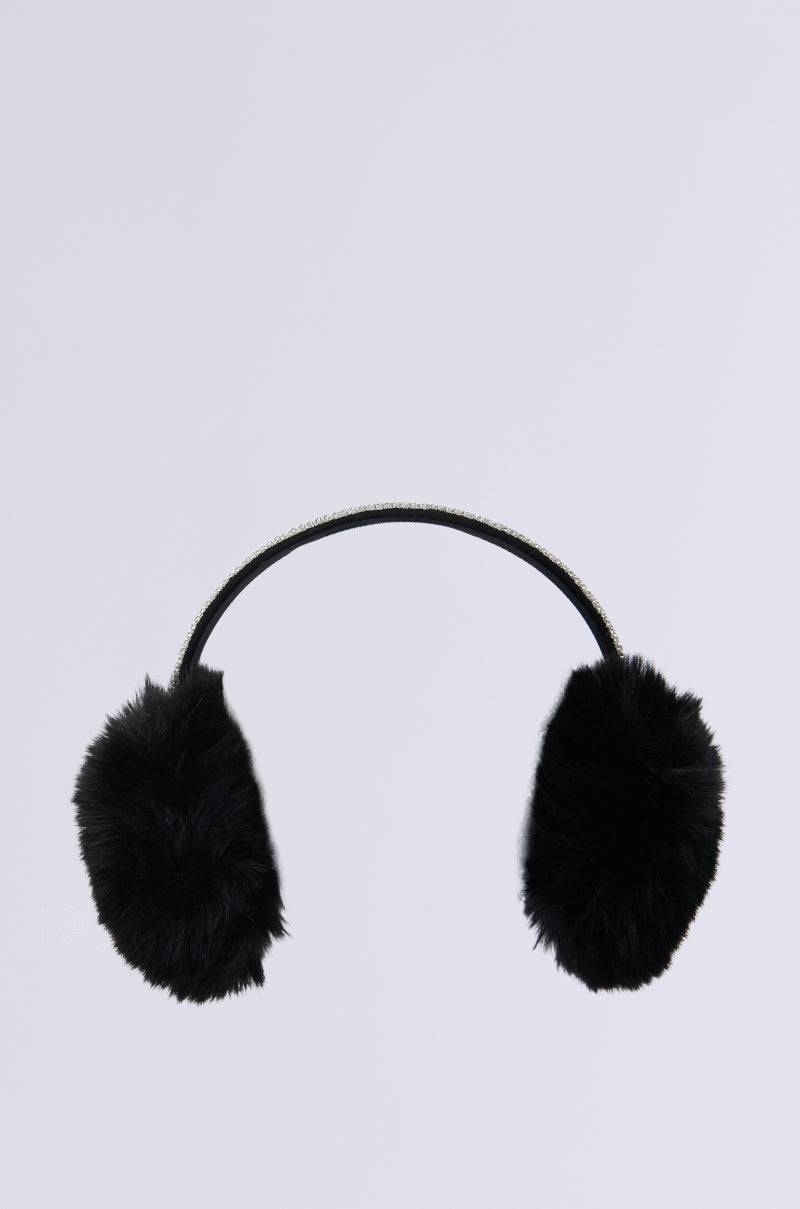 The EXTRA RHINESTONE EAR MUFFS IN BLACK feature plush, fluffy ear coverings and a simple headband design, making them perfect for adding a touch of sparkle to your ski trip. Displayed against a plain white background, this chic winter accessory effortlessly combines elegance with cozy warmth.