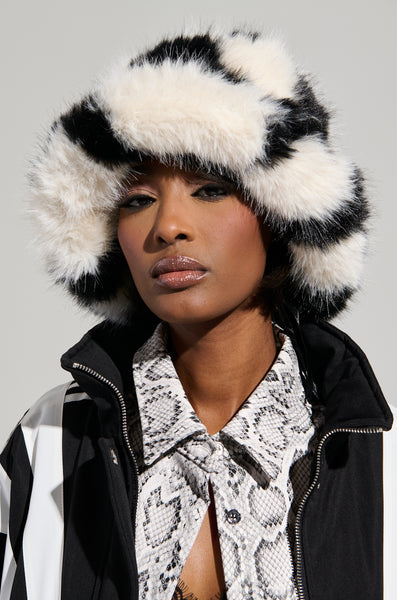 BROOKFIELD FAUX FUR BUCKET HAT – AKIRA