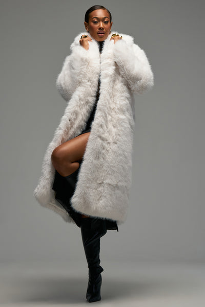 OSLO FAUX FUR COAT IN WHITE – AKIRA