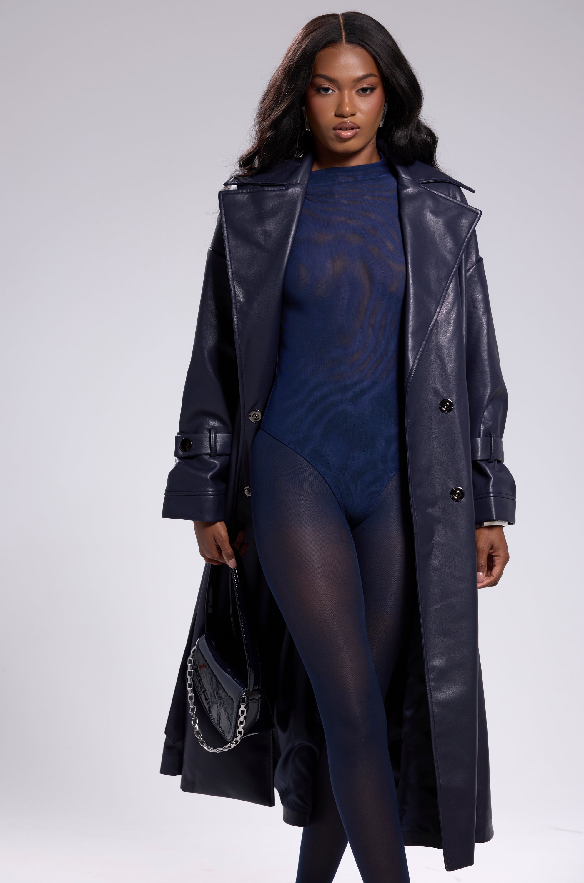 ALINNA FAUX LEATHER TRENCH IN NAVY – AKIRA