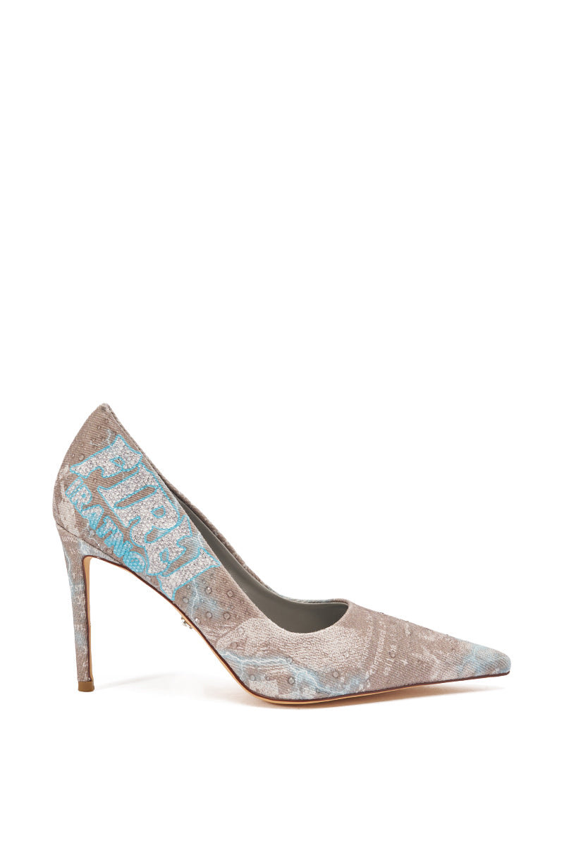 The AKIRA GOLD RANDA GREY MULTI PUMP is a beige stiletto with a pointed toe, showcasing a blue and silver paisley pattern. These heels offer a sleek silhouette and add an elegant, modern flair to any look. 5