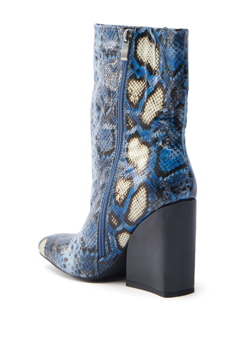 AZALEA WANG RANSOM BLUE MULTI SNAKE BOOTIE – AKIRA