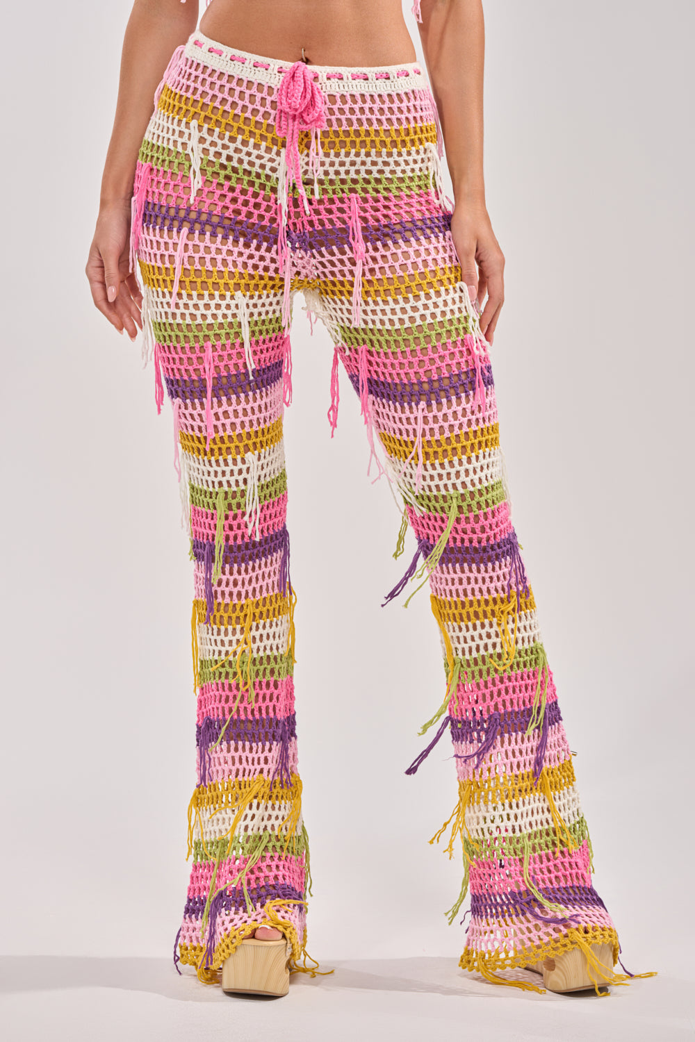 RESORT BABE CROCHET PANT – AKIRA