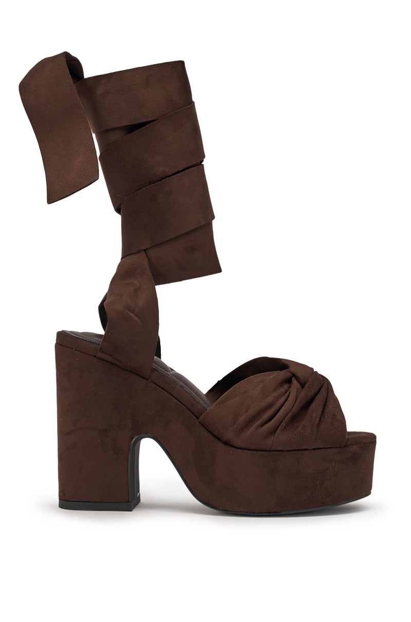 アフロディアナ saki AZALEA WANG SAKI CHOCOLATE CHUNKY WRAP UP SANDAL – AKIRA
